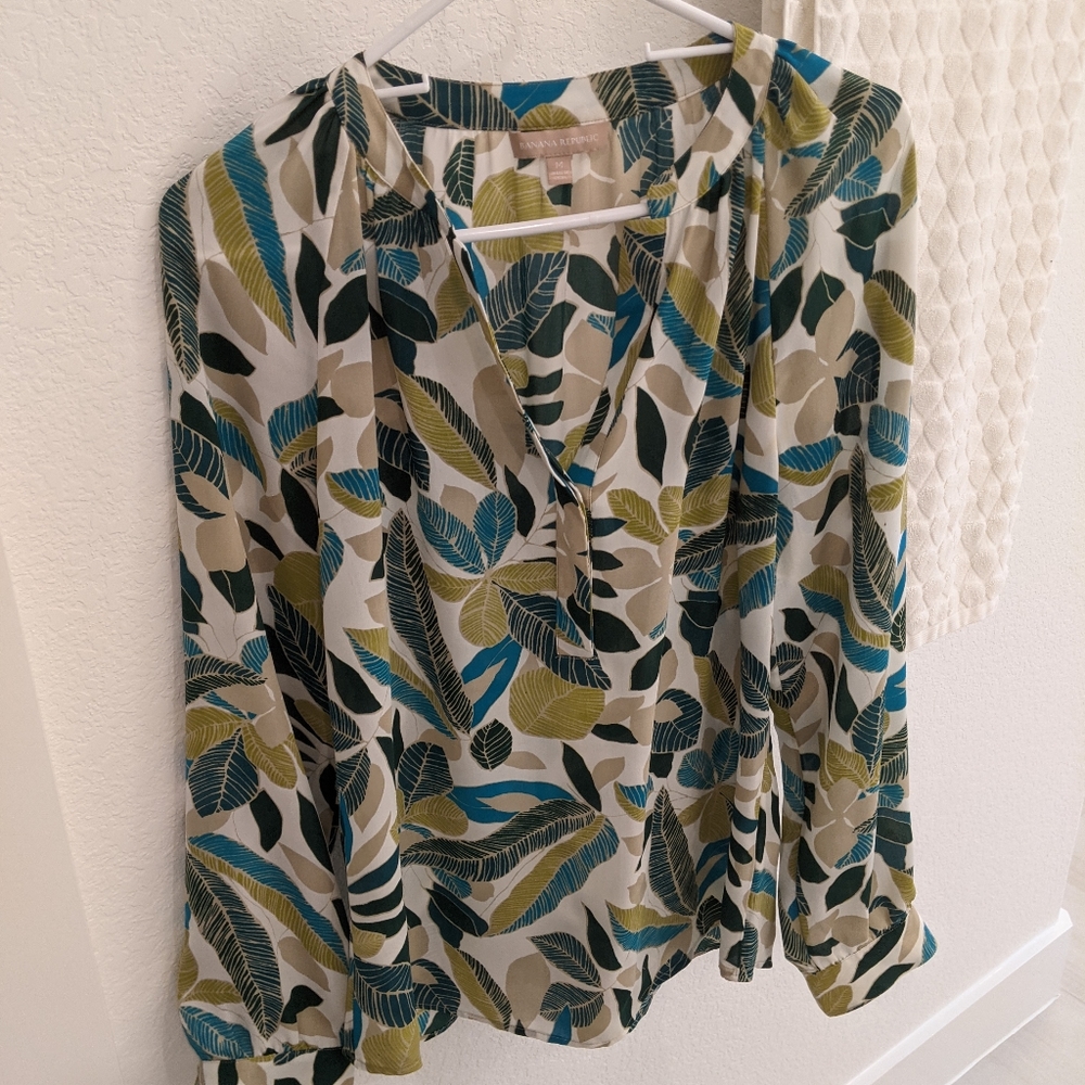 Banana Republic blouse, size M